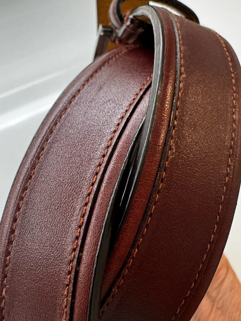 Classic Brown Leather Men's Belt - Timeless Style